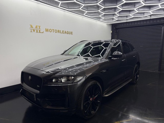 JAGUAR F-PACE