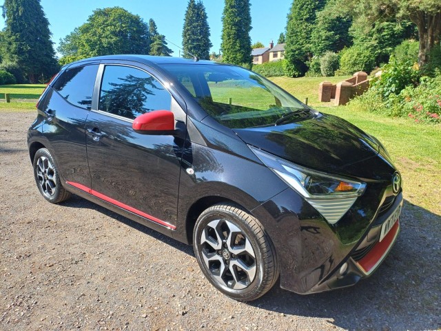 TOYOTA AYGO 1.0 VVT-i x-trend
