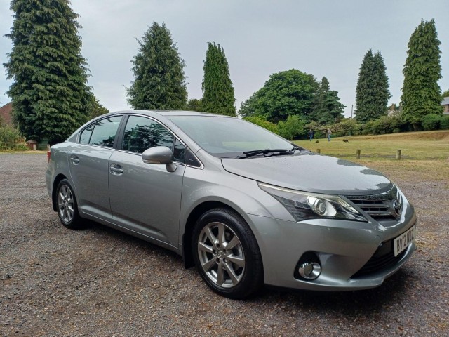 TOYOTA AVENSIS 2.0 D-4D T4