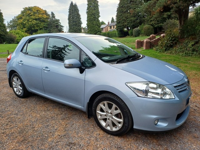 TOYOTA AURIS 1.6 V-Matic TR