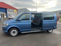 VOLKSWAGEN TRANSPORTER SHUTTLE