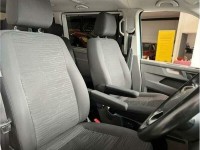 VOLKSWAGEN TRANSPORTER SHUTTLE