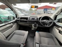 VOLKSWAGEN TRANSPORTER SHUTTLE