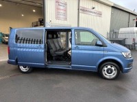 VOLKSWAGEN TRANSPORTER SHUTTLE