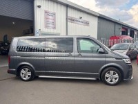 VOLKSWAGEN TRANSPORTER SHUTTLE