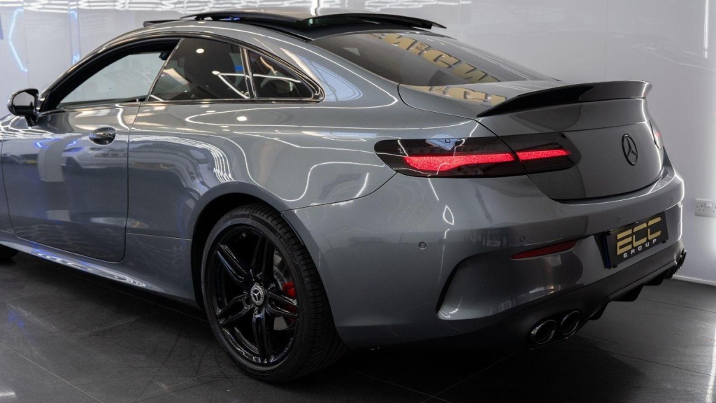 MERCEDES-BENZ E CLASS