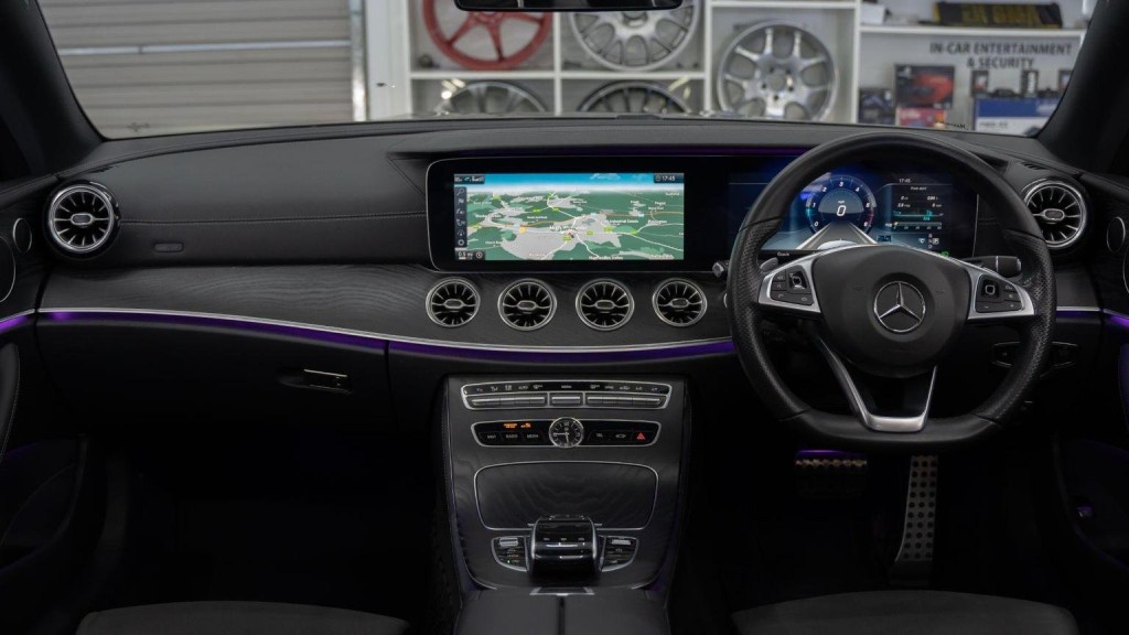 MERCEDES-BENZ E CLASS