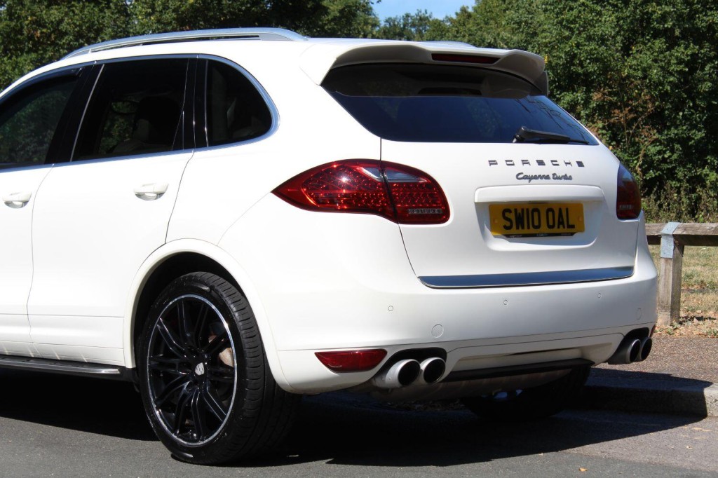 PORSCHE CAYENNE