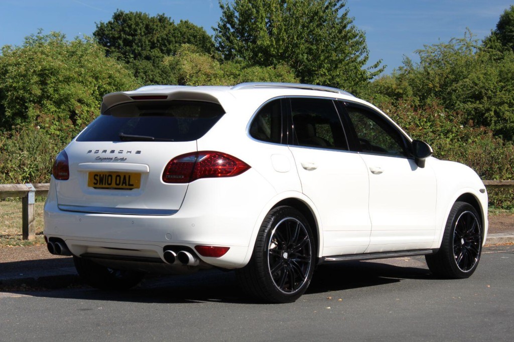 PORSCHE CAYENNE