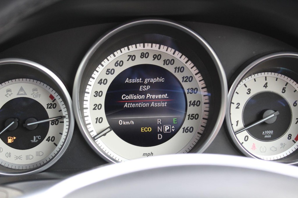 MERCEDES-BENZ E CLASS