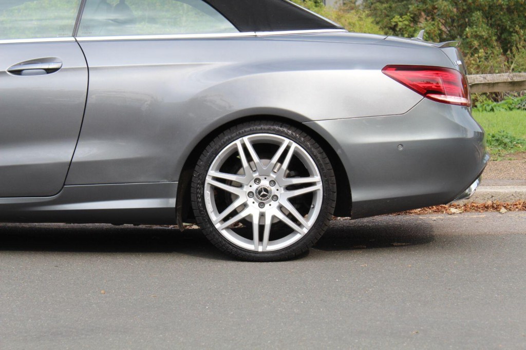 MERCEDES-BENZ E CLASS