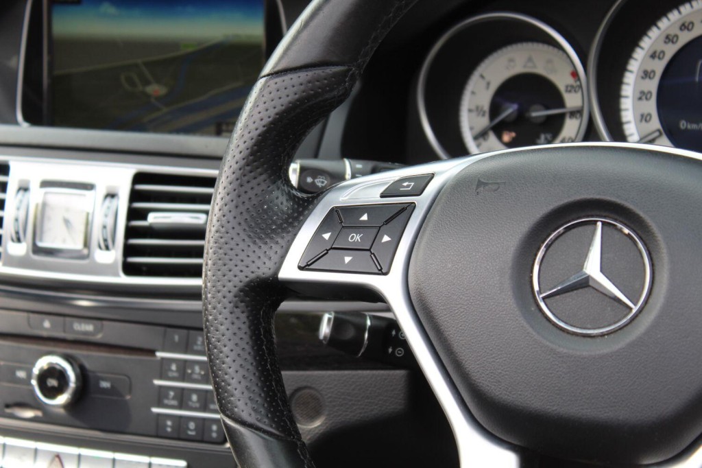 MERCEDES-BENZ E CLASS