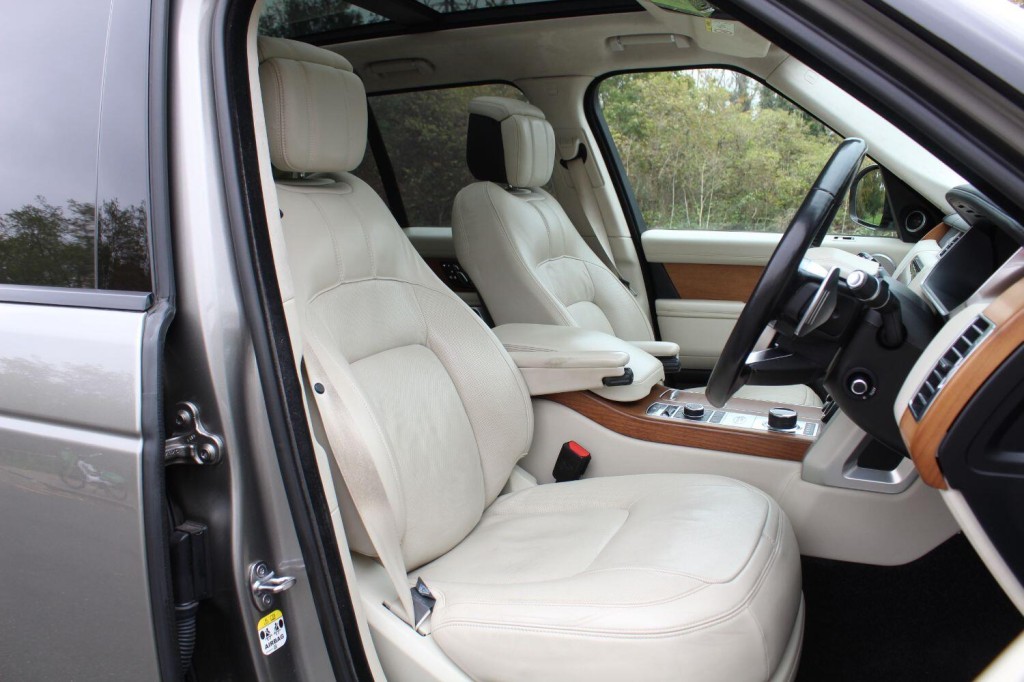 LAND ROVER RANGE ROVER