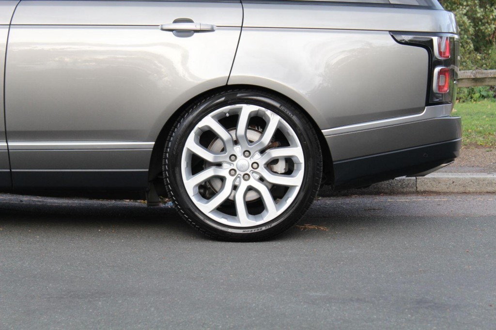 LAND ROVER RANGE ROVER