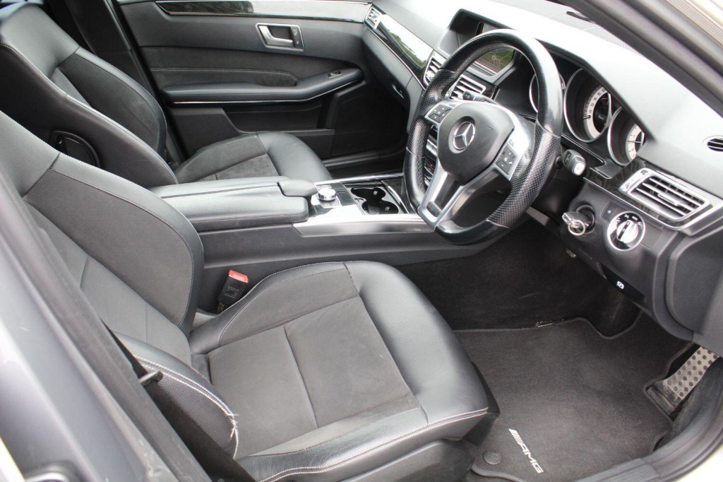 MERCEDES-BENZ E CLASS