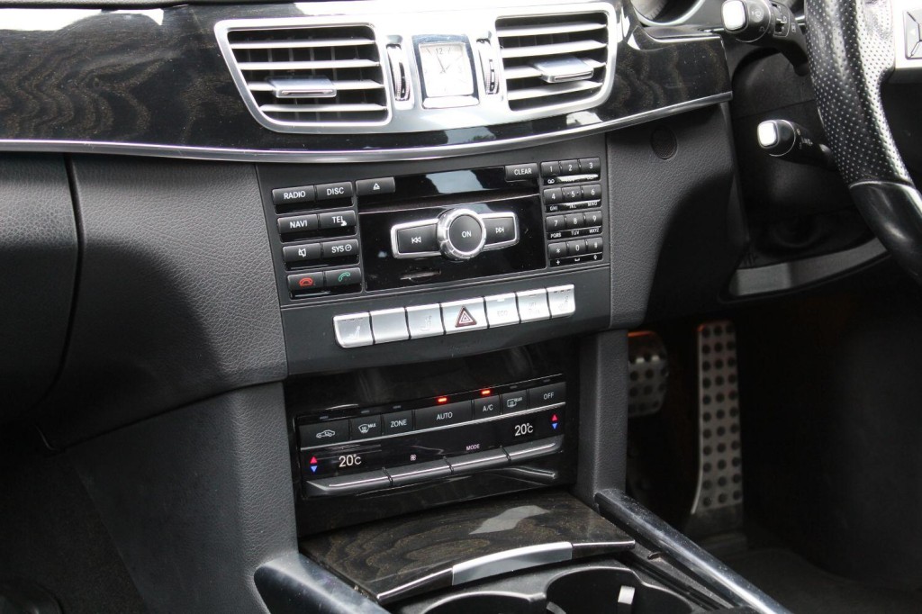 MERCEDES-BENZ E CLASS