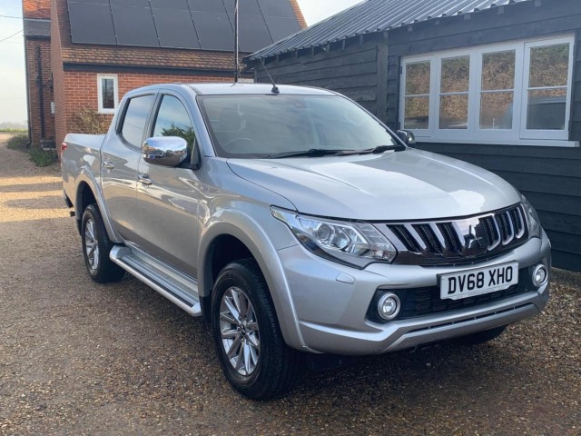 MITSUBISHI L200 2.4 DI-D DC Barbarian 4WD Euro 6 4dr