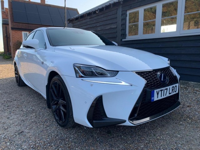 LEXUS IS 2.5 300h F Sport E-CVT Euro 6 (s/s) 4dr