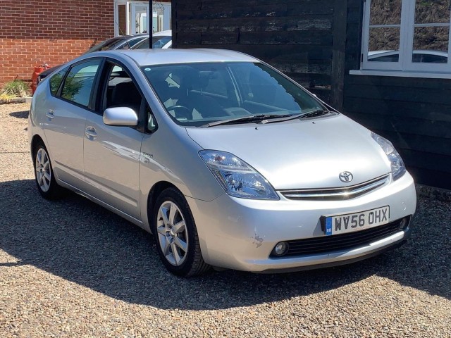 TOYOTA PRIUS 1.5 T Spirit CVT 5dr