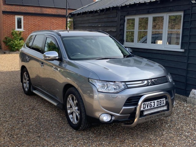MITSUBISHI OUTLANDER 2.2 DI-D GX4 4WD Euro 5 (s/s) 5dr