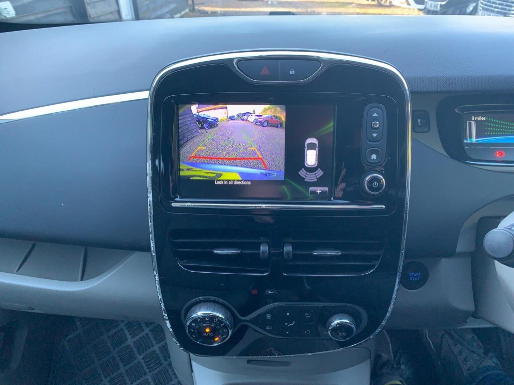 RENAULT ZOE