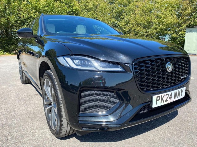 JAGUAR F-PACE 2.0 D200 MHEV R-Dynamic SE Black Auto AWD Euro 6 (s/s) 5dr