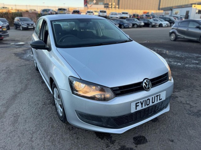 VOLKSWAGEN POLO