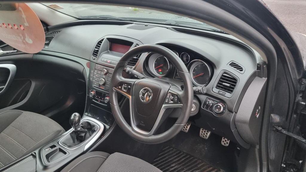 VAUXHALL INSIGNIA