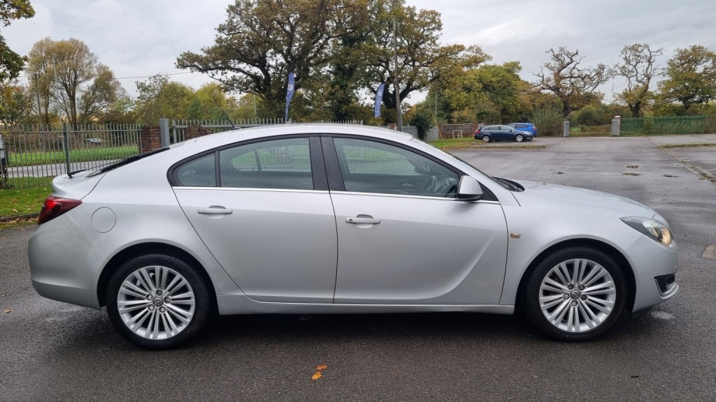 VAUXHALL INSIGNIA