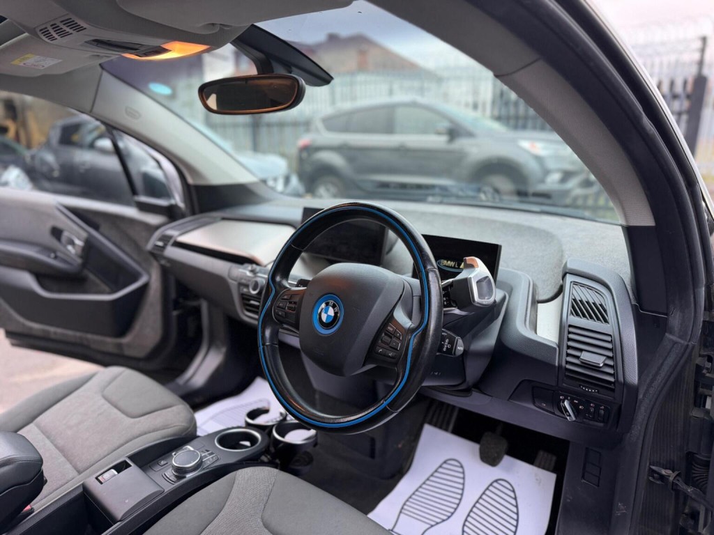 BMW I3