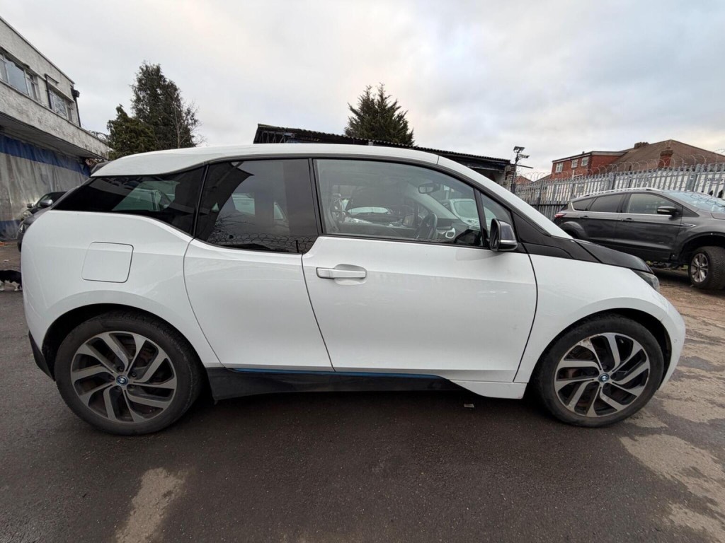BMW I3