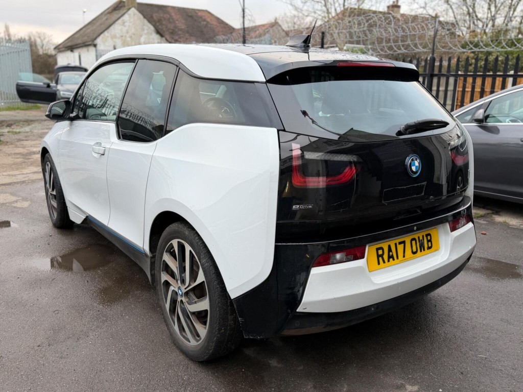 BMW I3