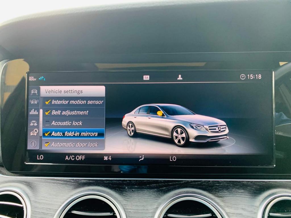 MERCEDES-BENZ E CLASS