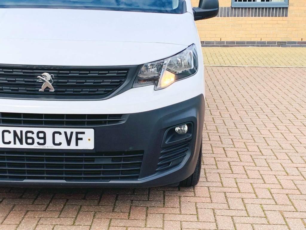PEUGEOT PARTNER