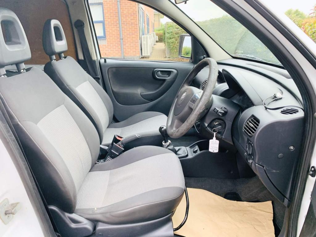 VAUXHALL COMBO