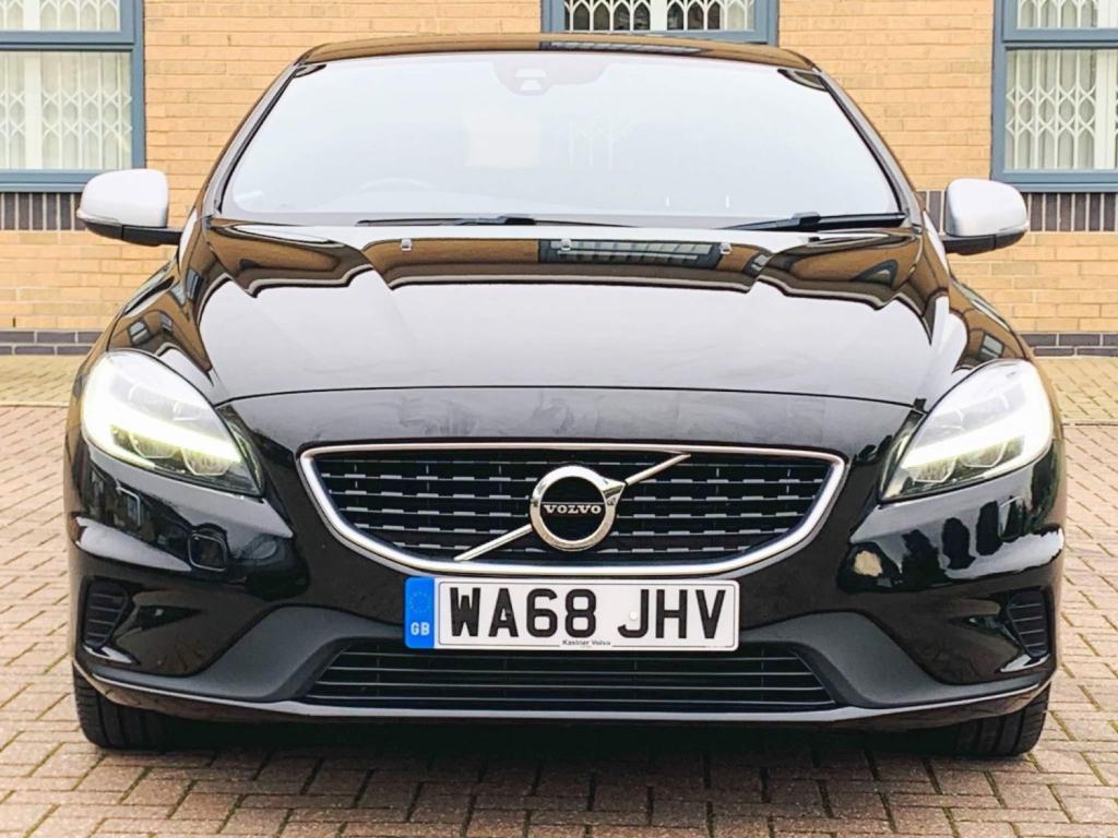 VOLVO V40