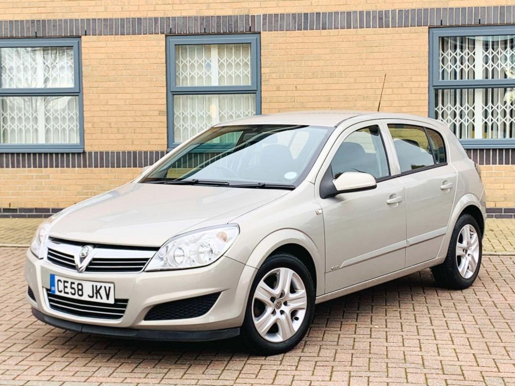 VAUXHALL ASTRA