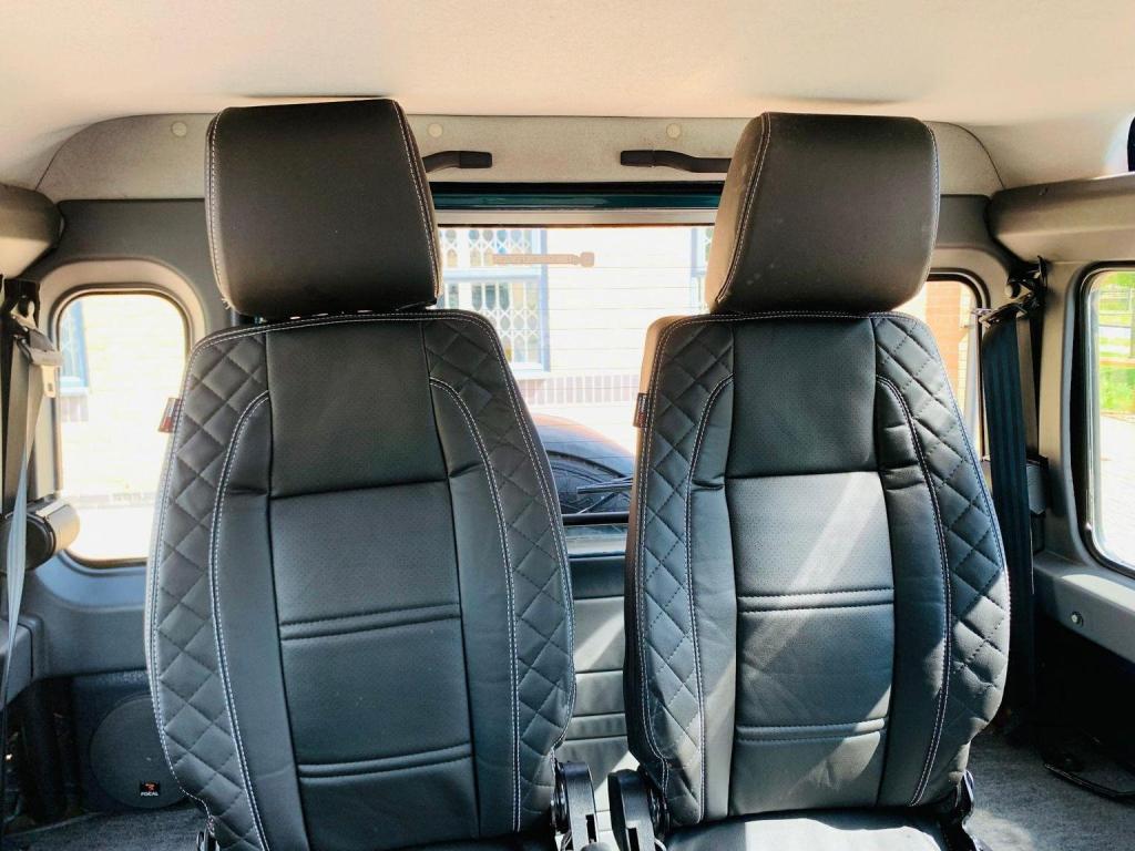 LAND ROVER DEFENDER 90