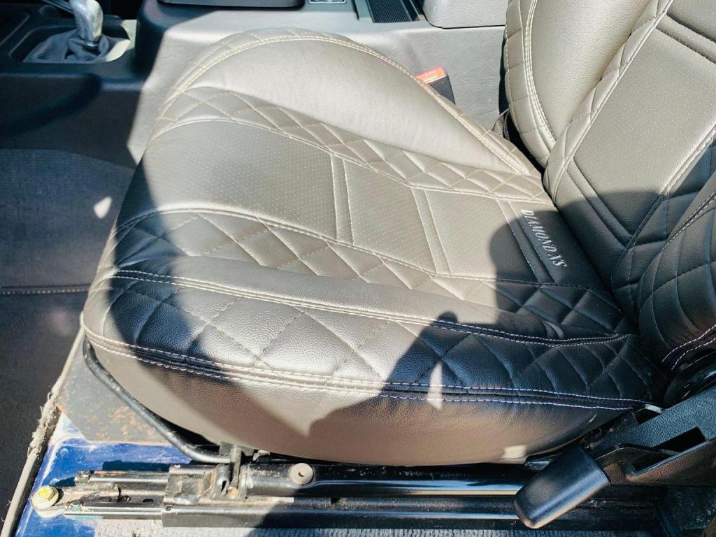 LAND ROVER DEFENDER 90