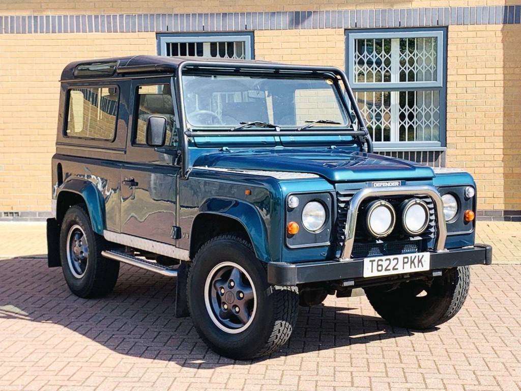 LAND ROVER DEFENDER 90