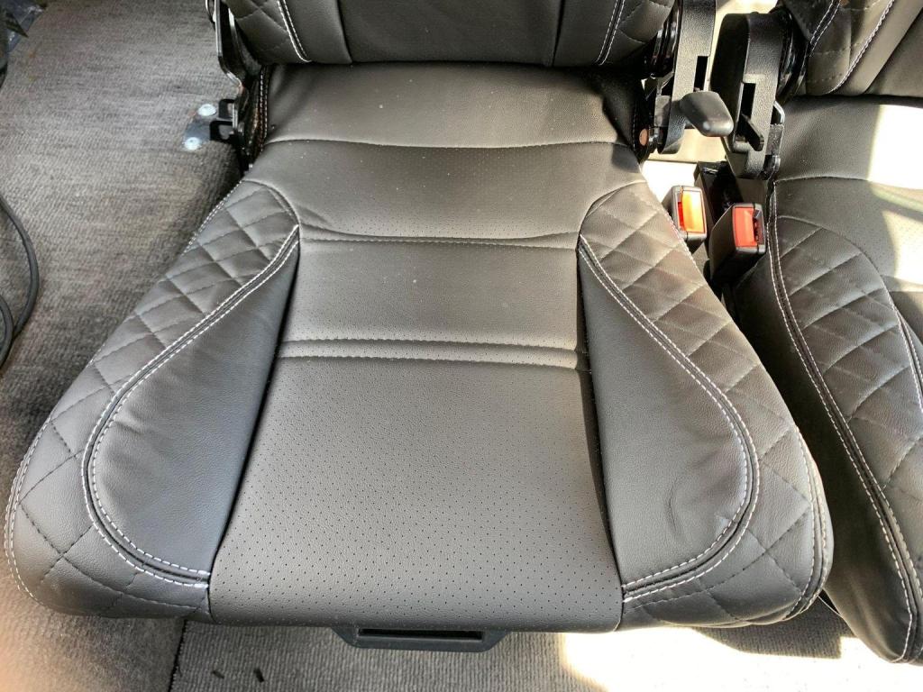 LAND ROVER DEFENDER 90