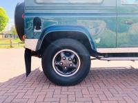 LAND ROVER DEFENDER 90