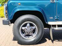LAND ROVER DEFENDER 90