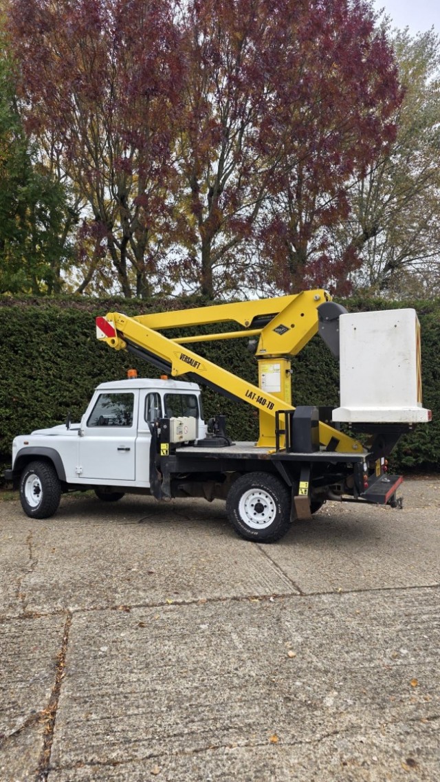 LAND ROVER DEFENDER 130 2.2 D DPF CHERRY PICKER 