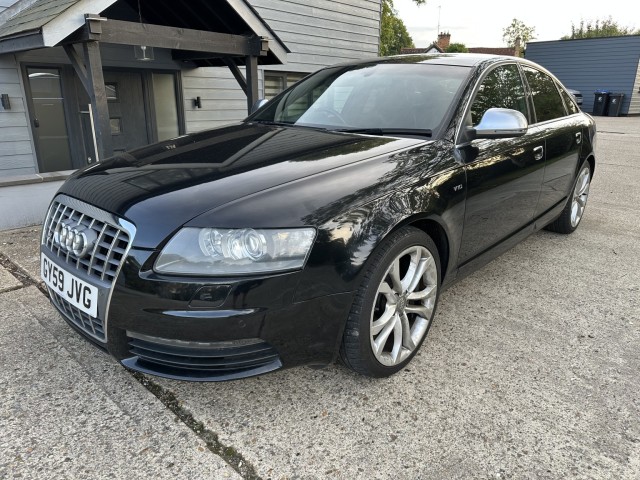 AUDI S6 5.2