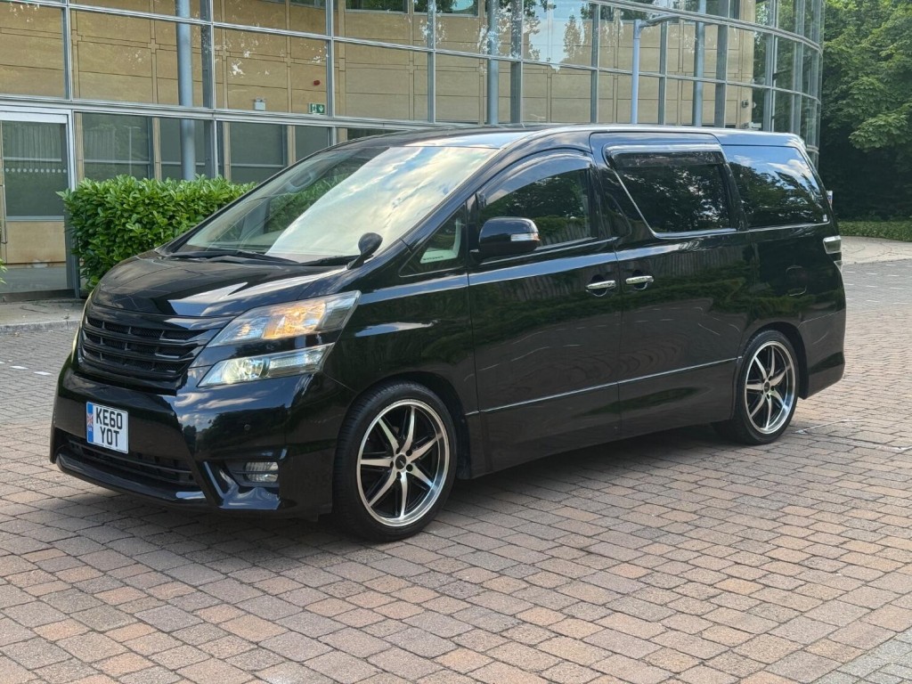 TOYOTA VELLFIRE