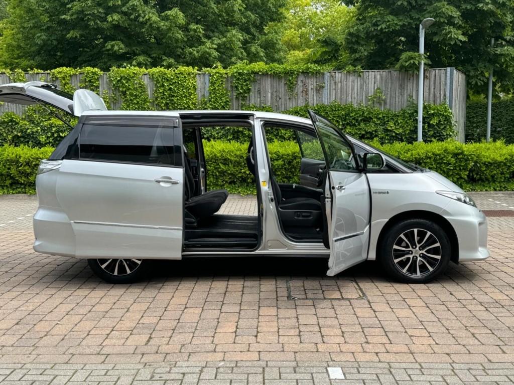 TOYOTA ESTIMA