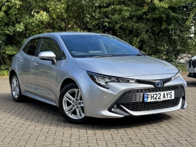 TOYOTA COROLLA 1.8 VVT-h Icon Tech