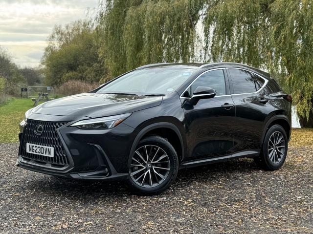 LEXUS NX 2.5 450h+ 18.1kWh