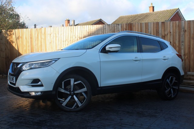 NISSAN QASHQAI 1.5 dCi Tekna